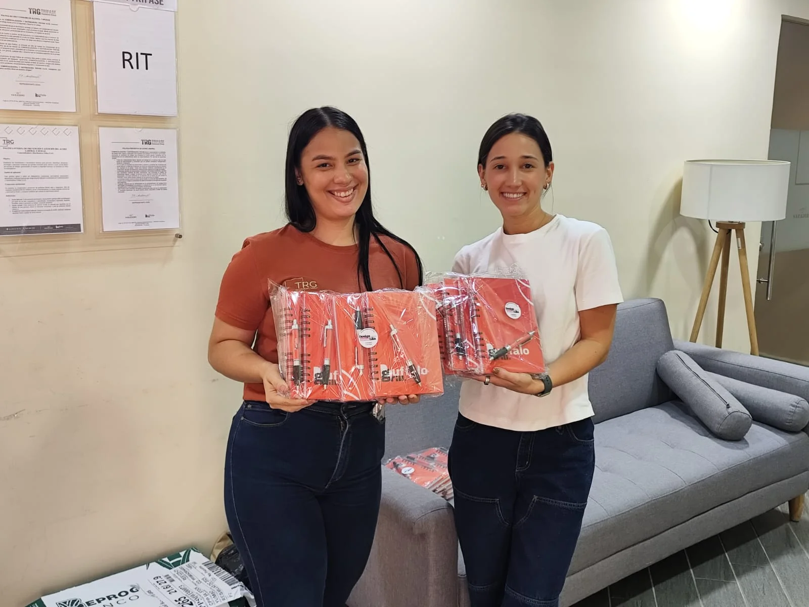Foto de Buffalo grills, cliente satisfecha con los llaveros personalizados de Design Lila